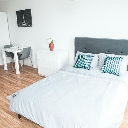 Studio Apartments Free Street Parking Subject To Availability Manchester Eksteriør billede