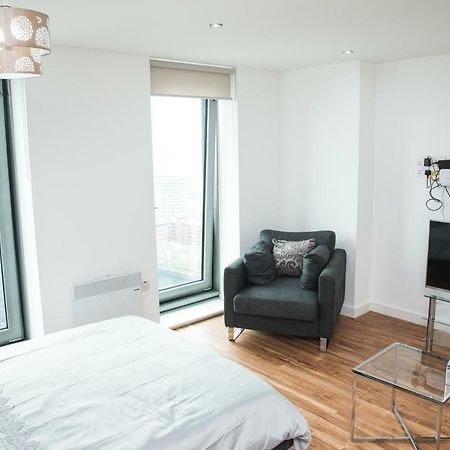 Studio Apartments Free Street Parking Subject To Availability Manchester Eksteriør billede