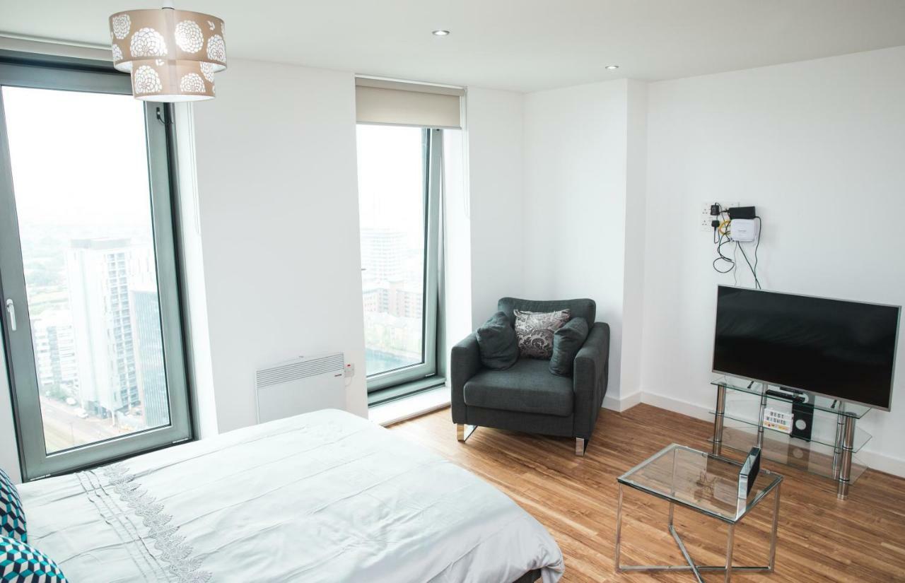 Studio Apartments Free Street Parking Subject To Availability Manchester Eksteriør billede