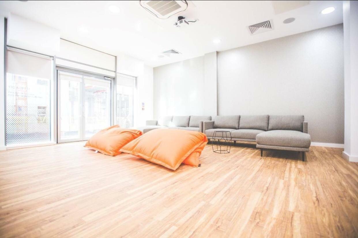 Studio Apartments Free Street Parking Subject To Availability Manchester Eksteriør billede
